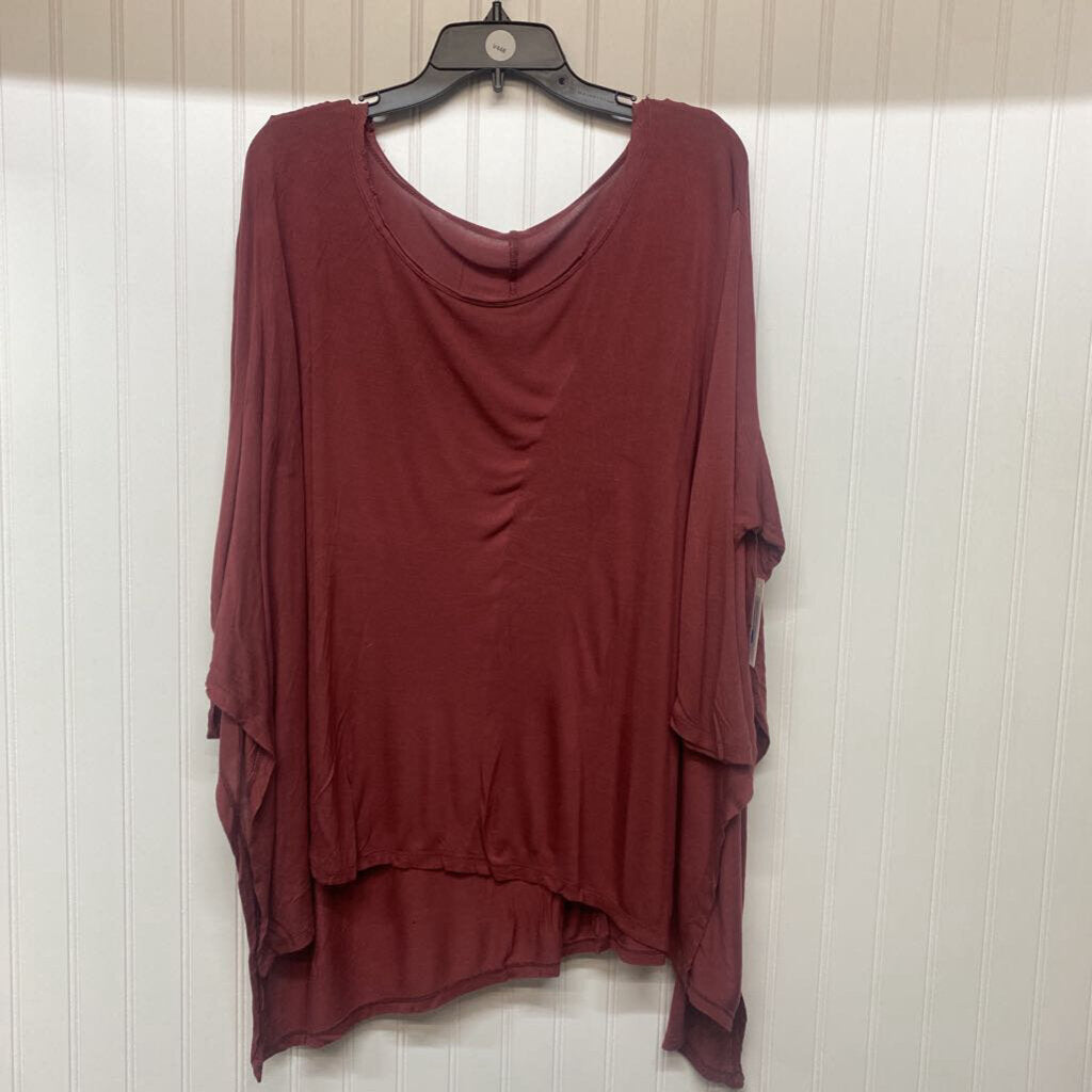 FLOWY 3/4 SLEEVED TOP