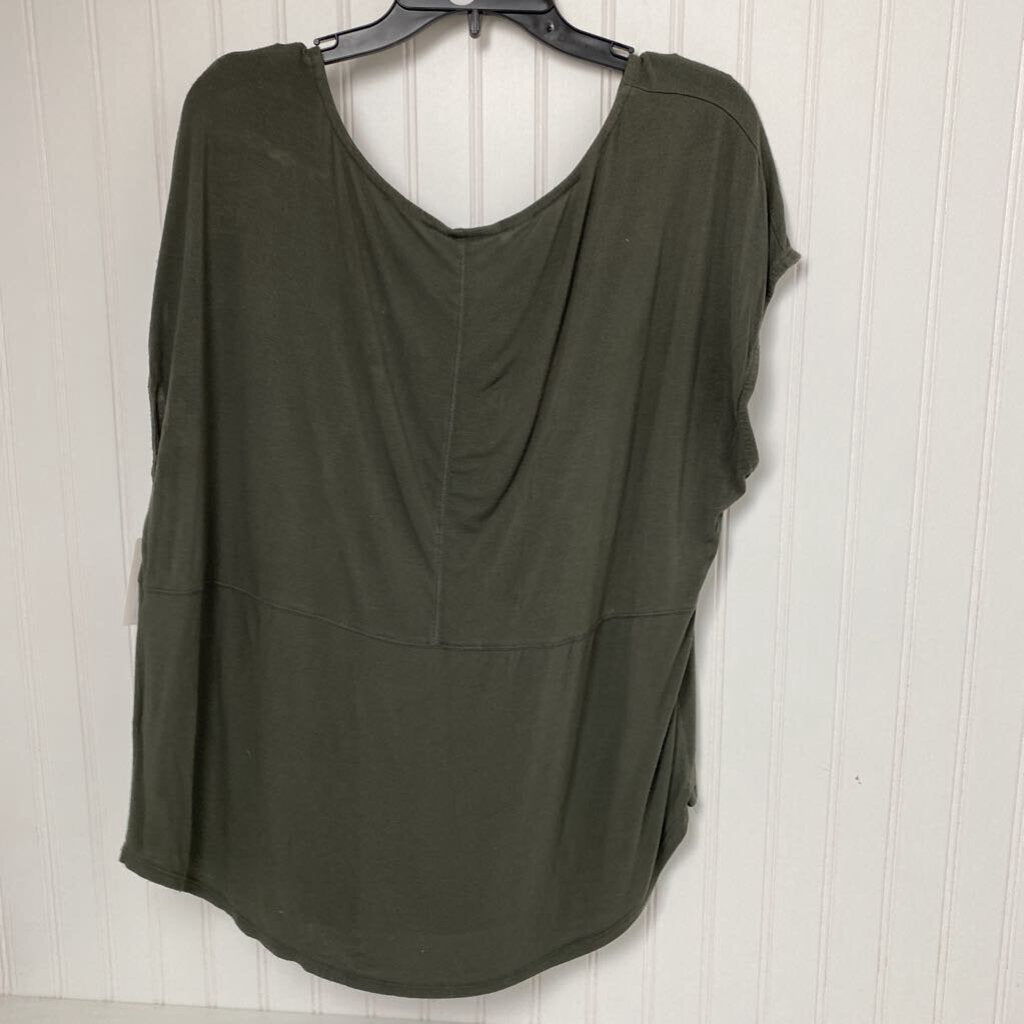 ROUNDED NECKLINE SLEEVLESS