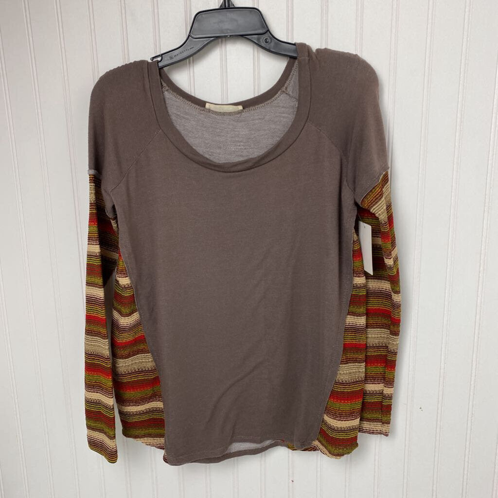 LONG SLEEVED TOP
