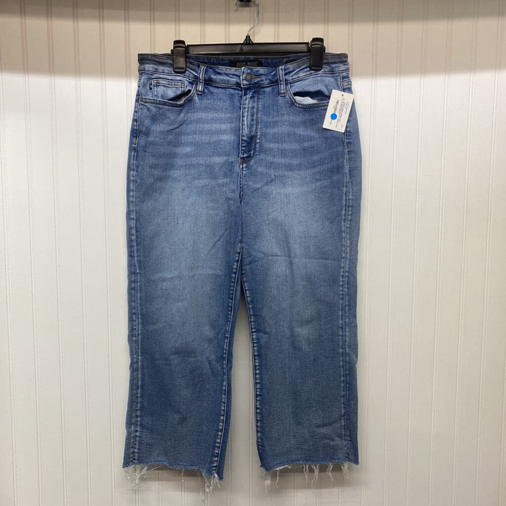 ANKLE LENGTH JEANS