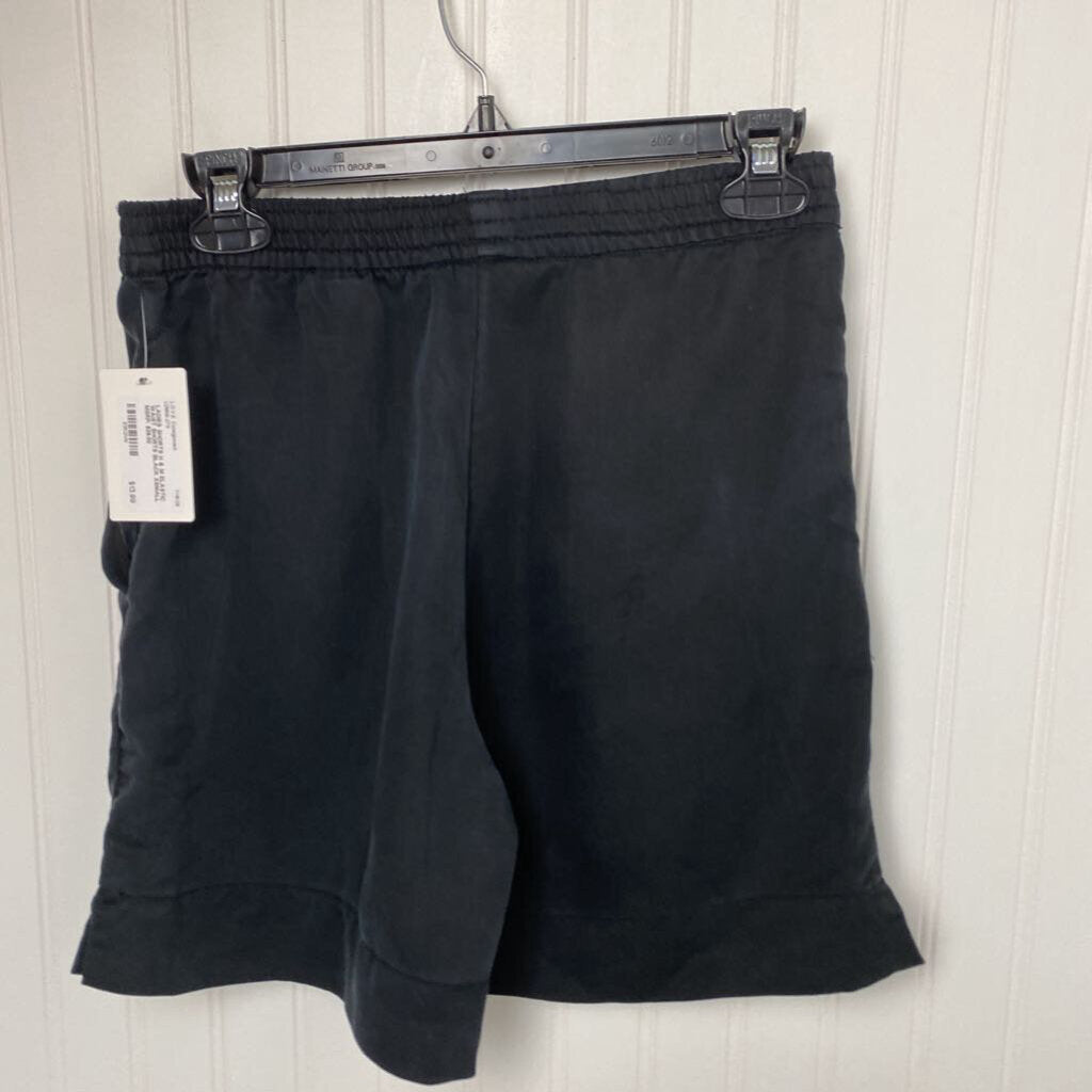 ELASTIC WAIST SHORTS