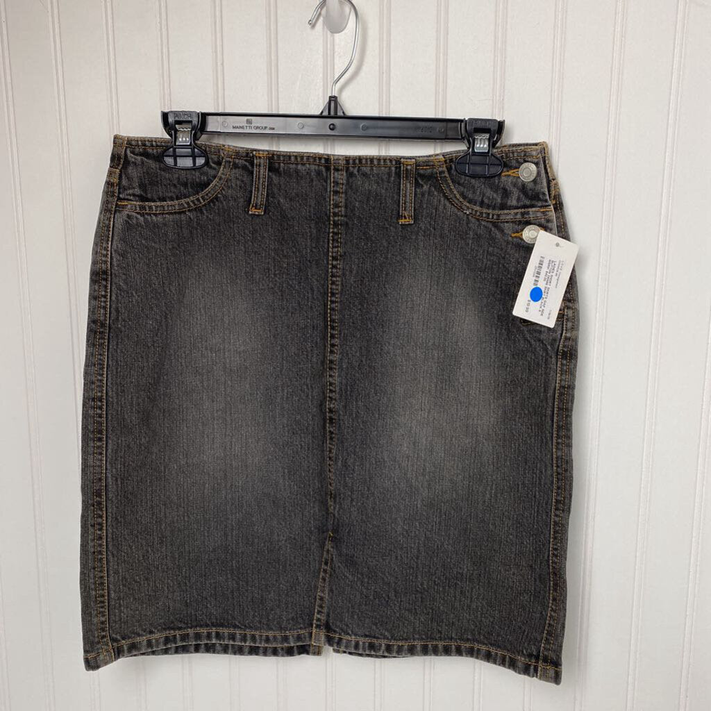 SIDE BUTTON DENIM SKIRT
