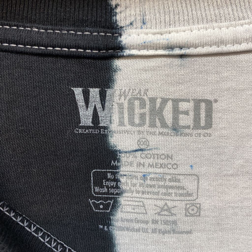 WICKED GRAPHIC T