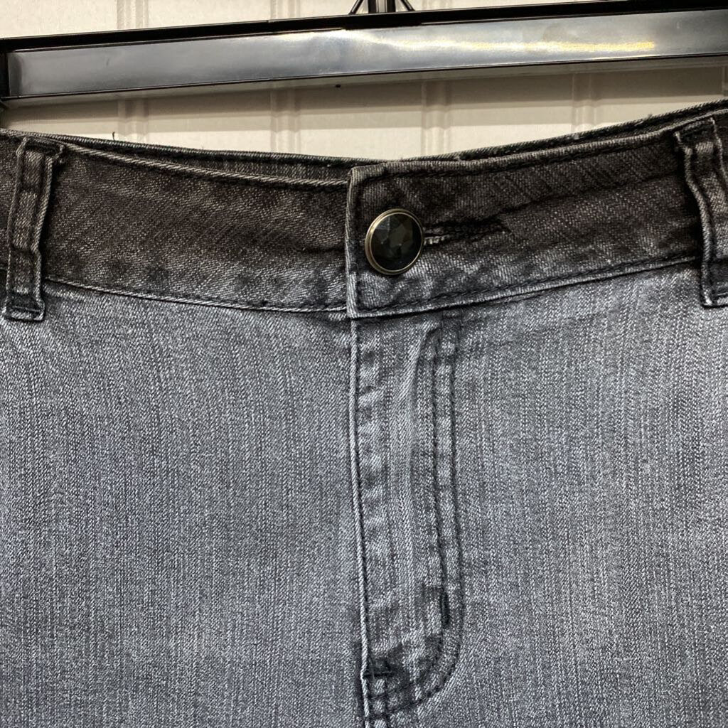 GRAY JEANS