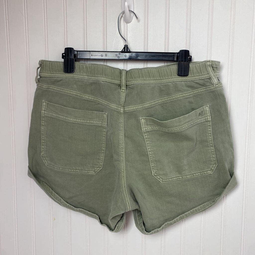 GREEN DENIM SHORTS