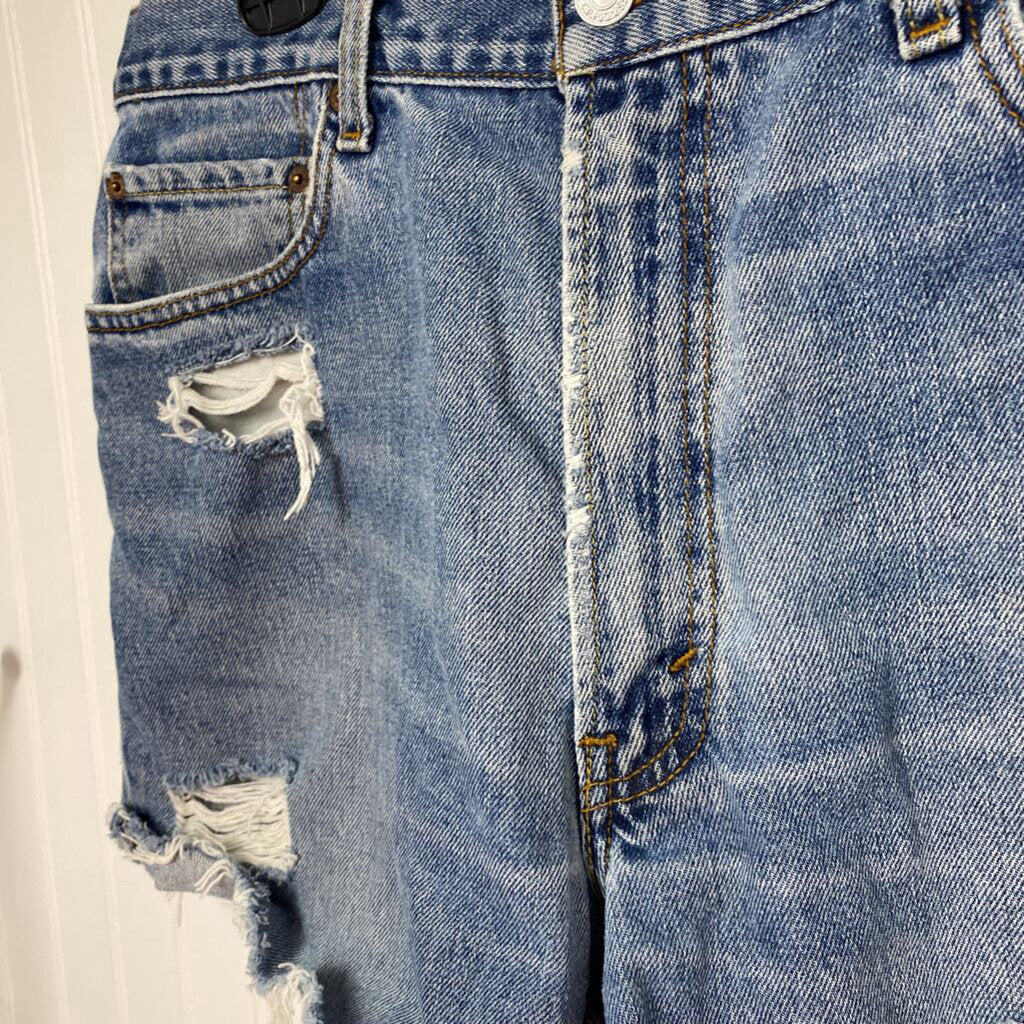 DISTRESSED DENIM SHORTS