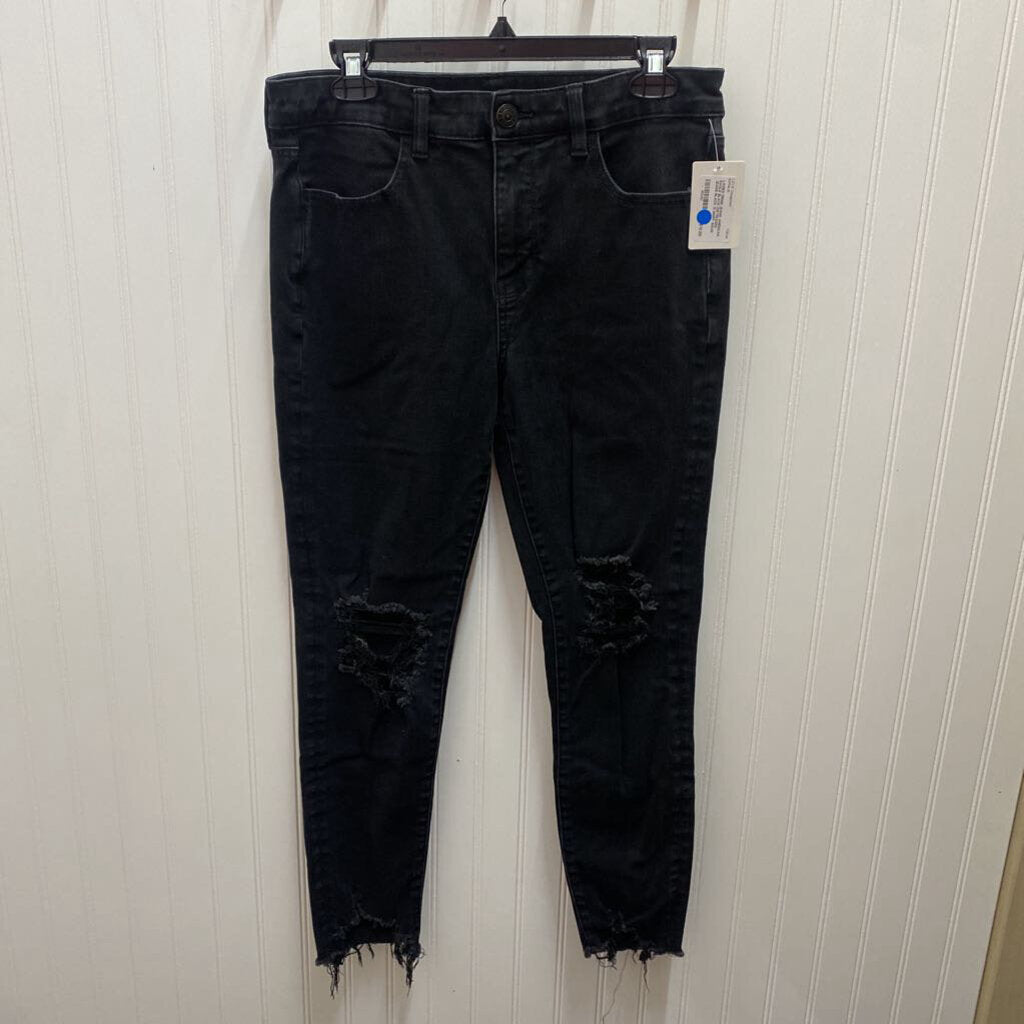 BLACK DISTRESSED JEANS