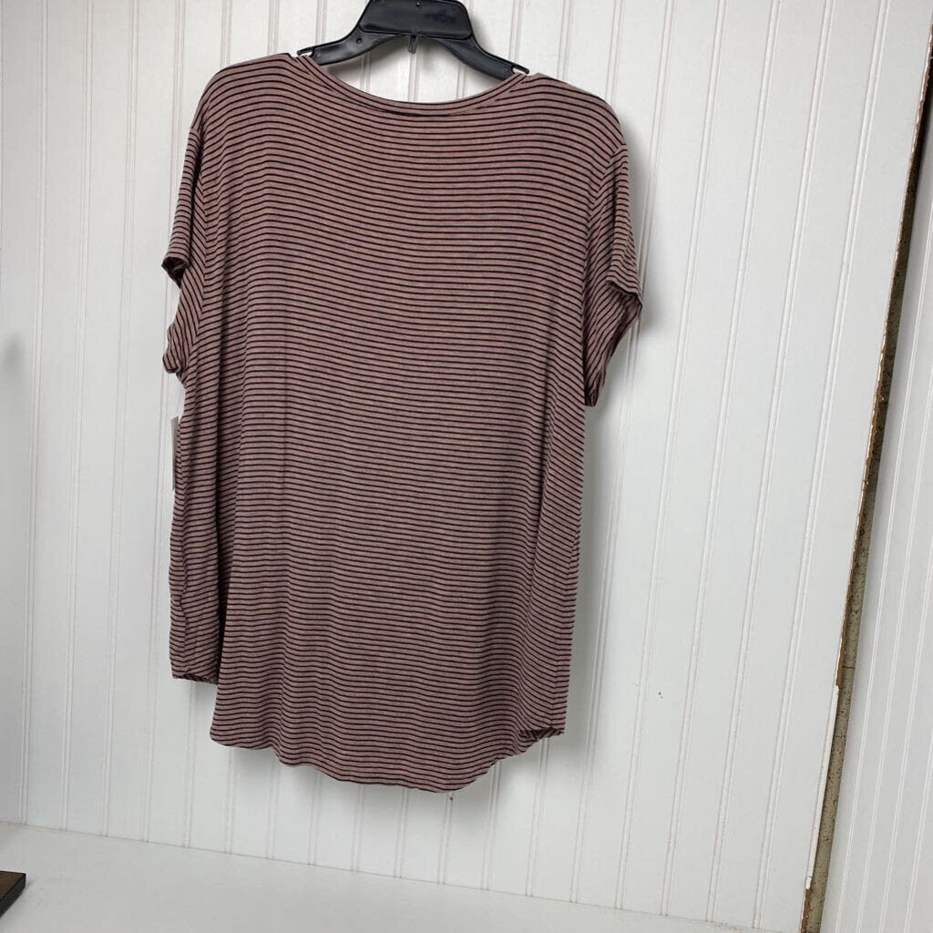 SHORT SLEEVE SHIRT