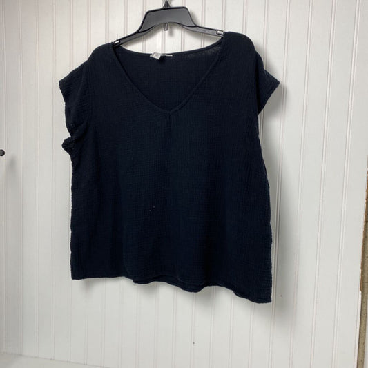 SHORT SLEEVE TOP
