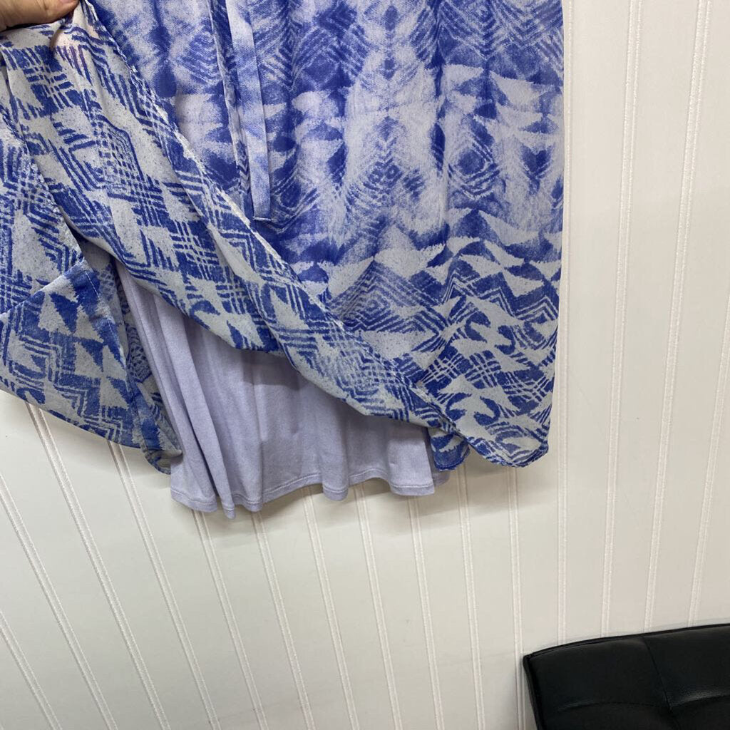 SLEEVELESS LINES SHEER DRESS