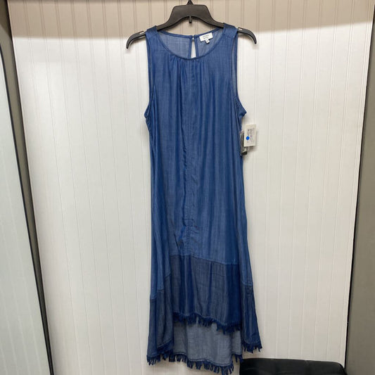 LONG SLEEVELESS DRESS