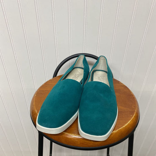 SLIP ON LOAFER