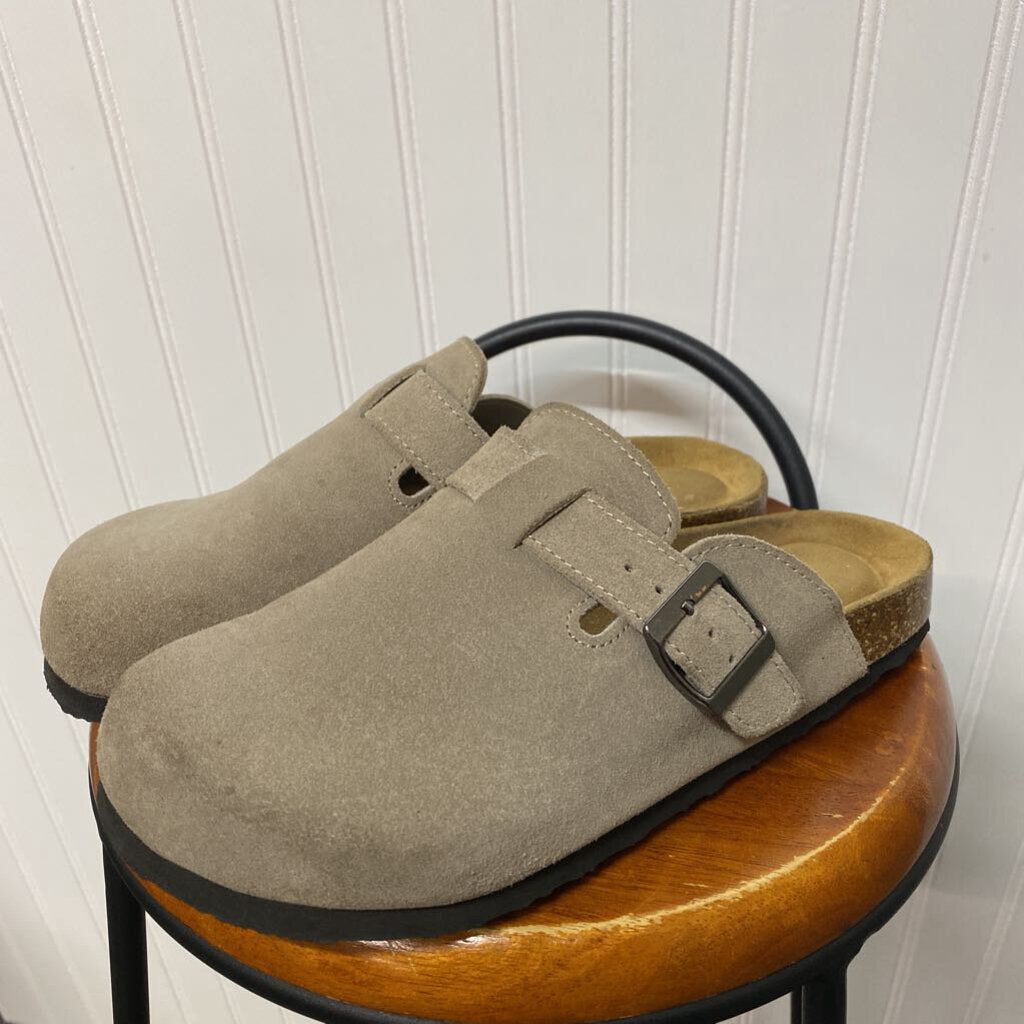 CLOG SHOES