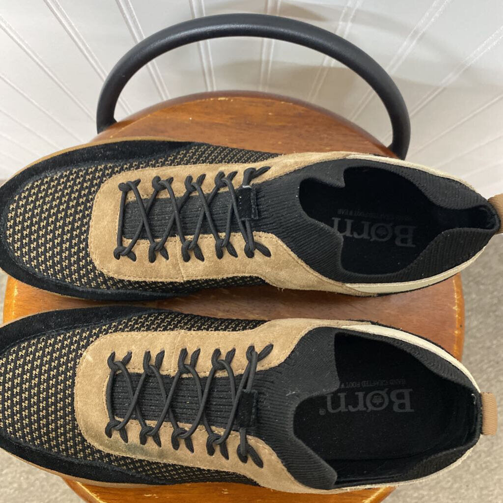 TENNIS SHOES