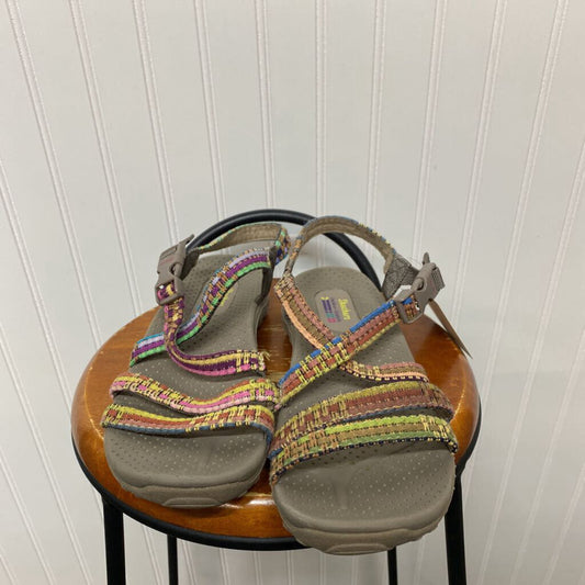 STRAP SANDLES