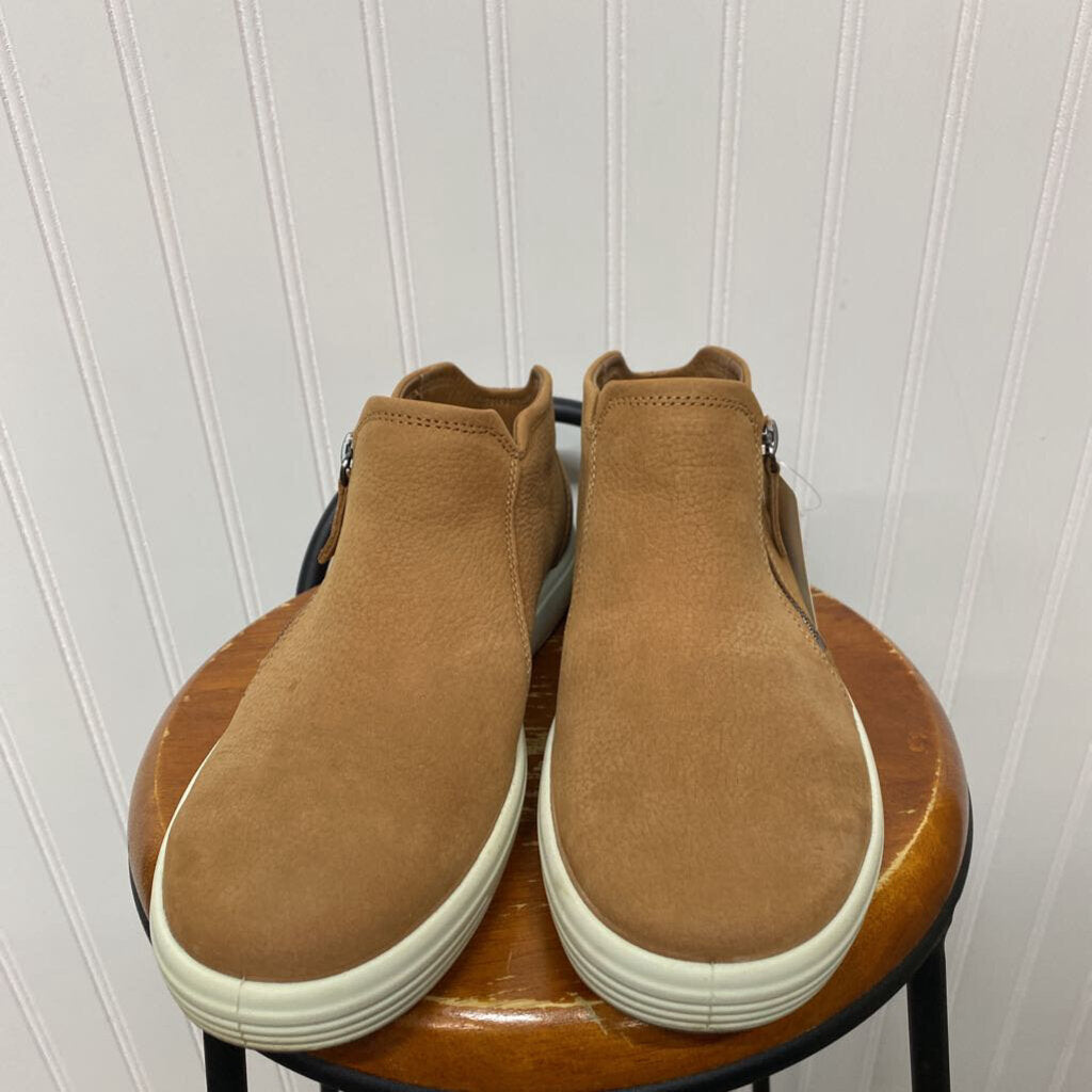 SIDE ZIP ANKLE BOOT