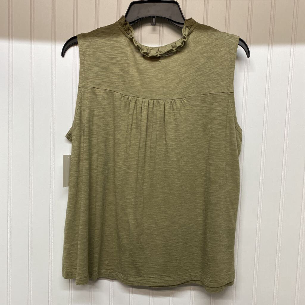 RUFFLED SLEEVLESS TOP