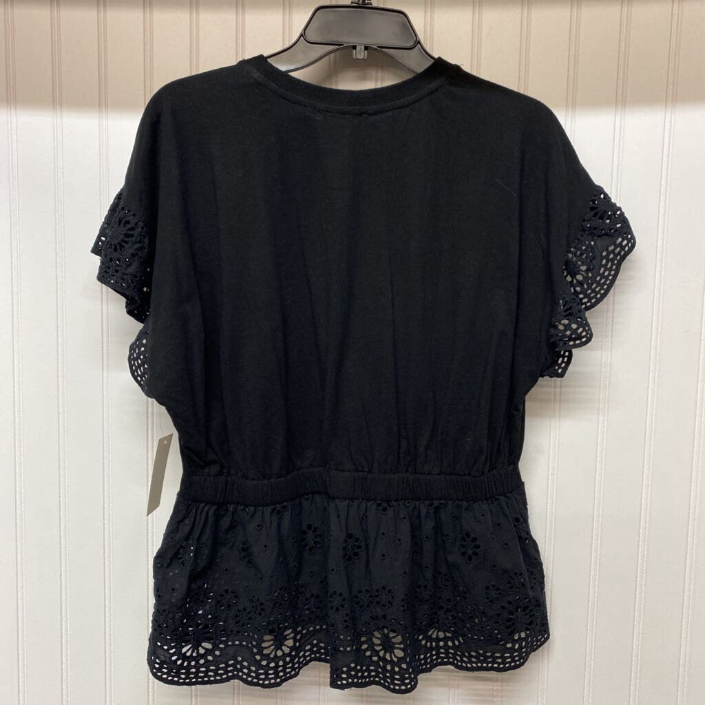 SHORT SLEEVE KNIT TOP