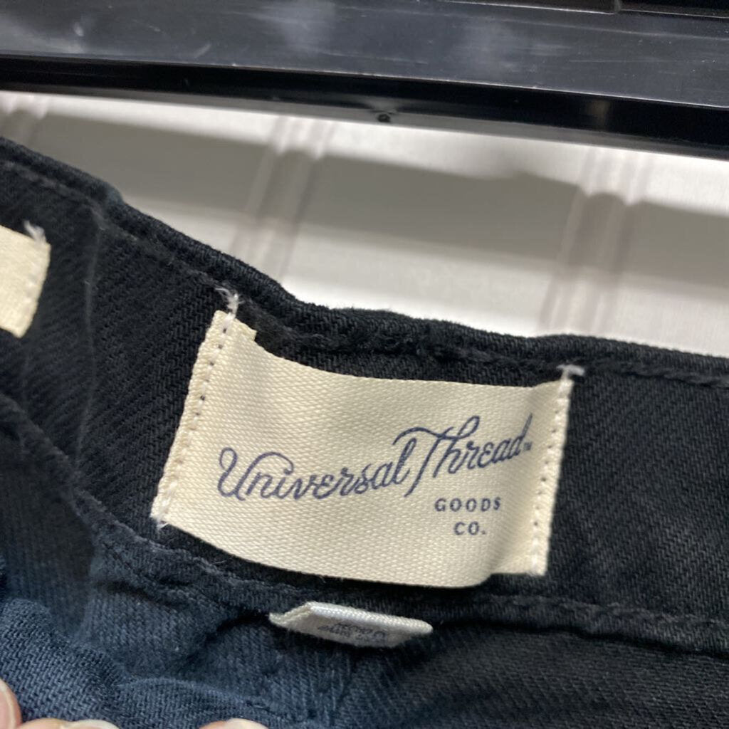 HIGH RISE JEANS