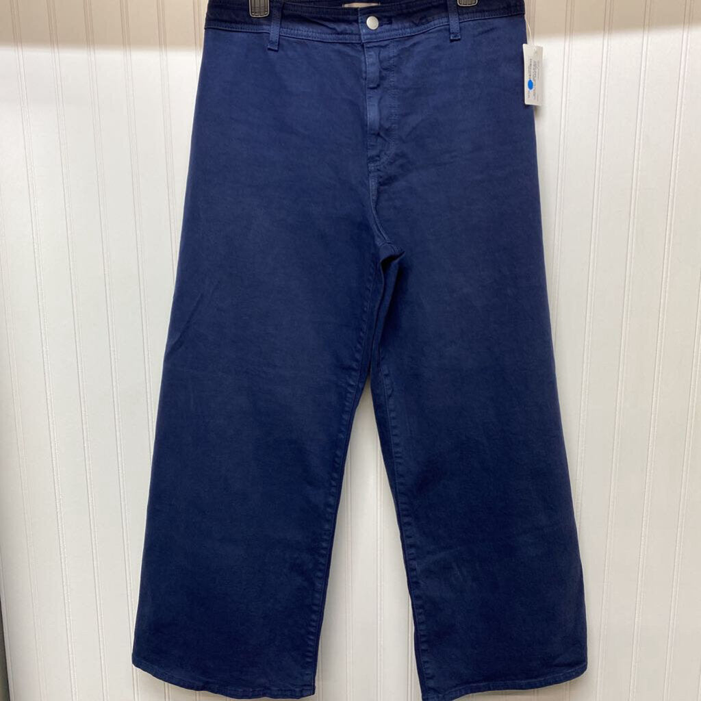 FLARED LEG JEANS