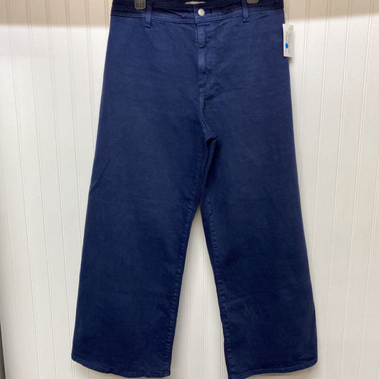 FLARED LEG JEANS