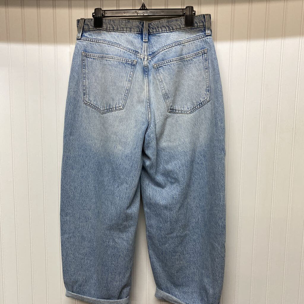 HIGH RISE JEANS