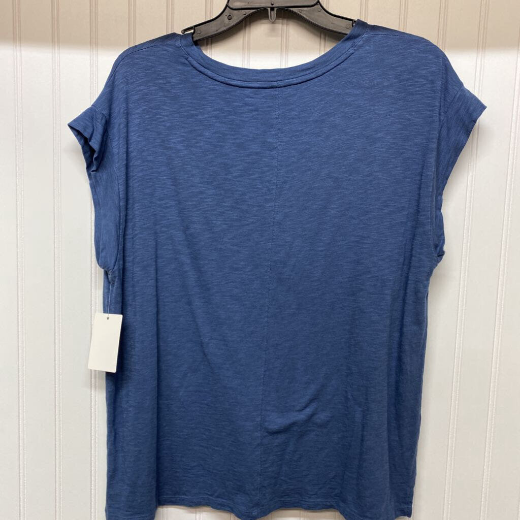 SLEEVELESS SOLID TEE