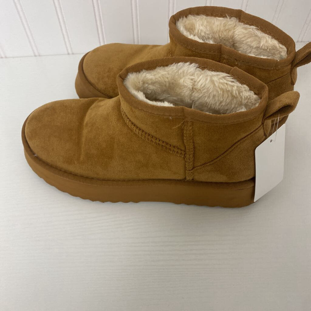 SUEDE ANKLE BOOTS