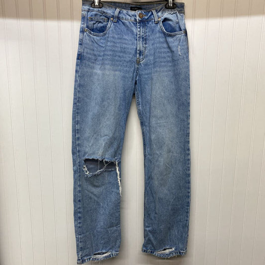 DISTRESSED DENIM JEANS