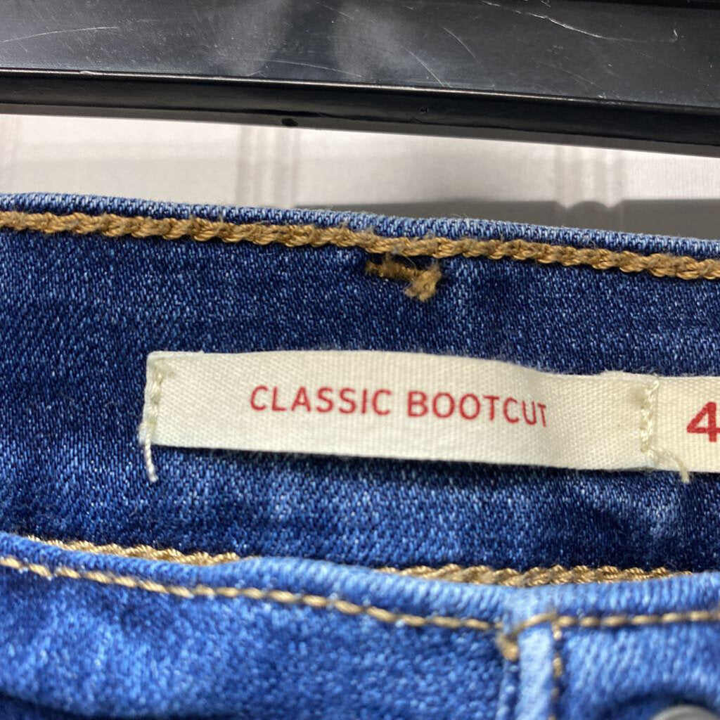 CLASSIC BOOT CUT JEANS
