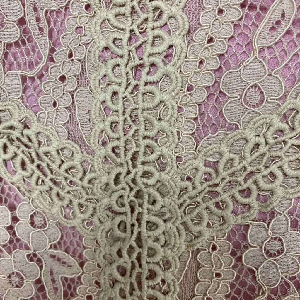 CROCHET SSLEEVLESS