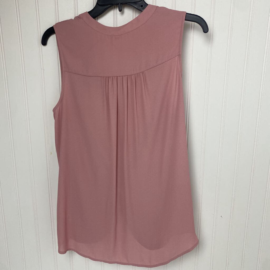 SLEEVLESS V NECK TOP