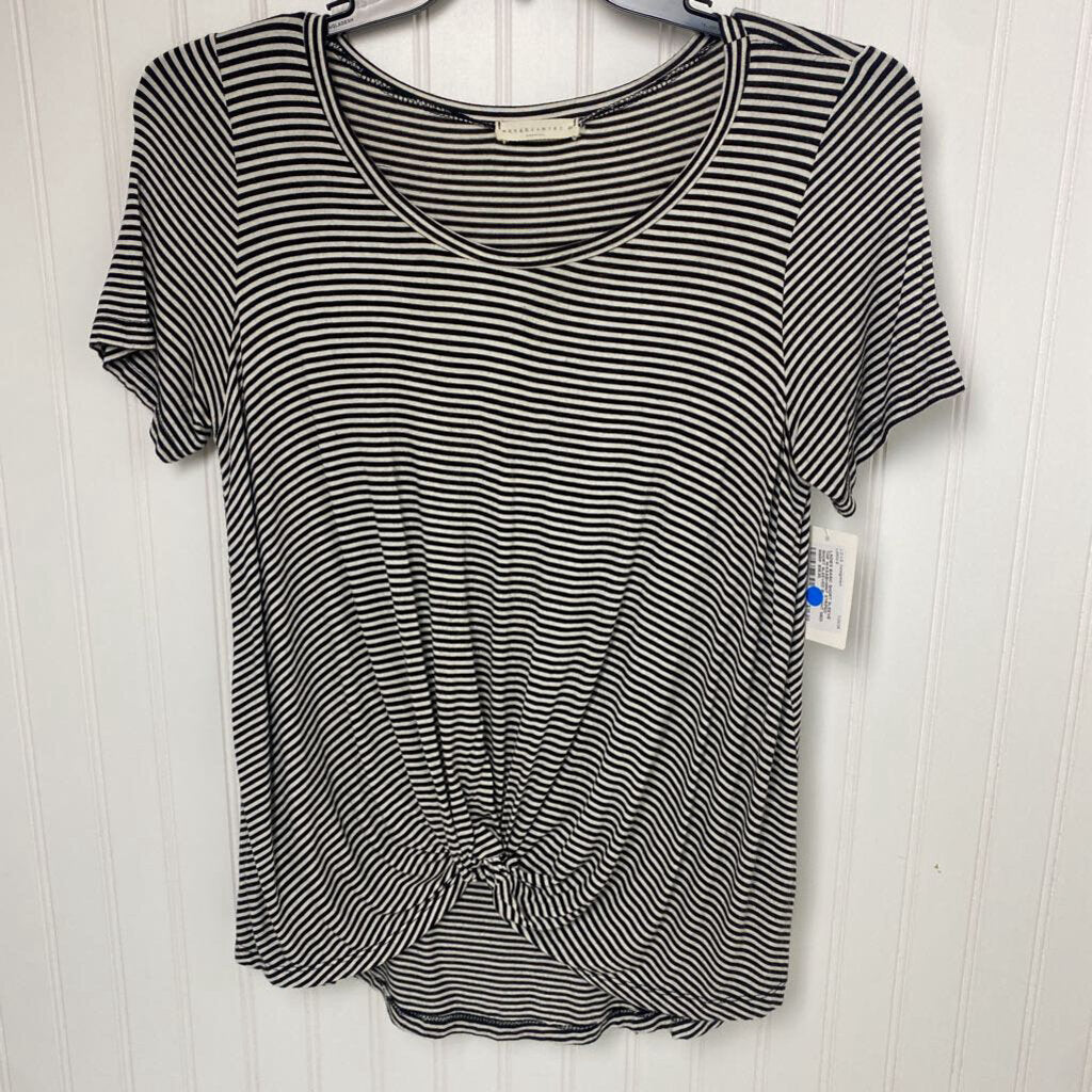STRIPED SHORT SLEEVED