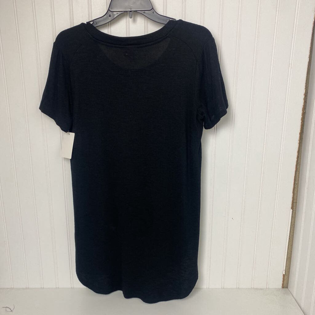 CREW NECK SHORT SLEEVED