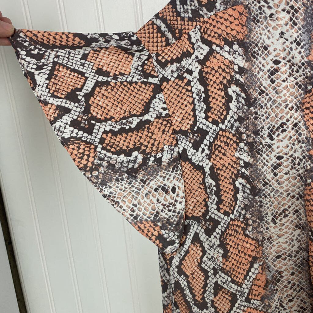 FLOWY TIE AT WAIST