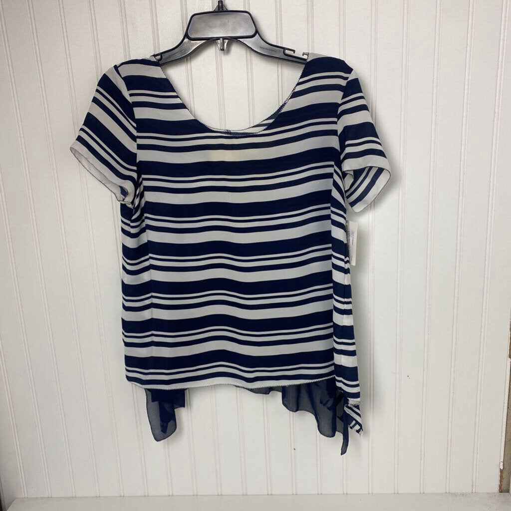 SHEAR SHORT SLEEVED TOP