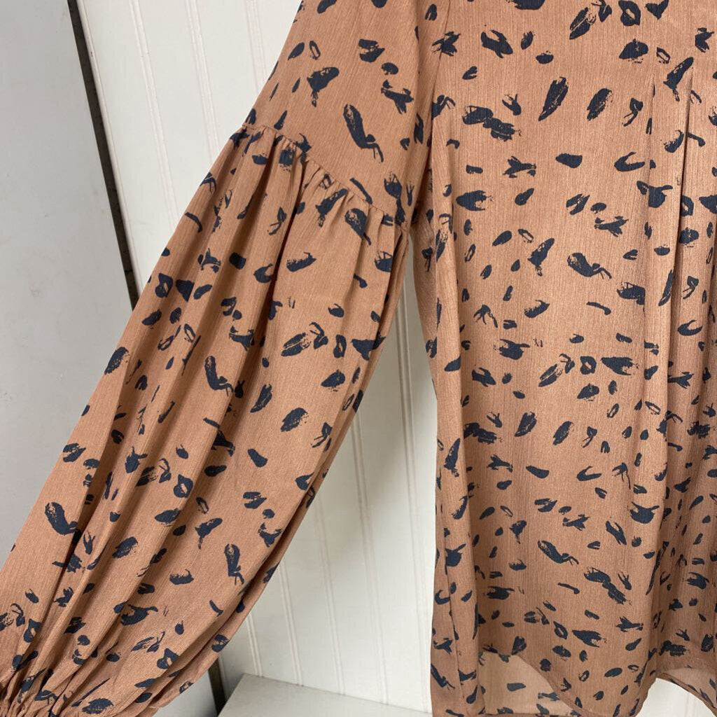LONG SLEEVED TOP