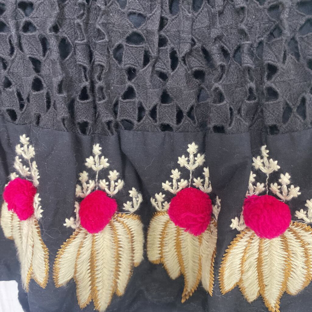 EMBROIDERED SPAGHETTI STRAP