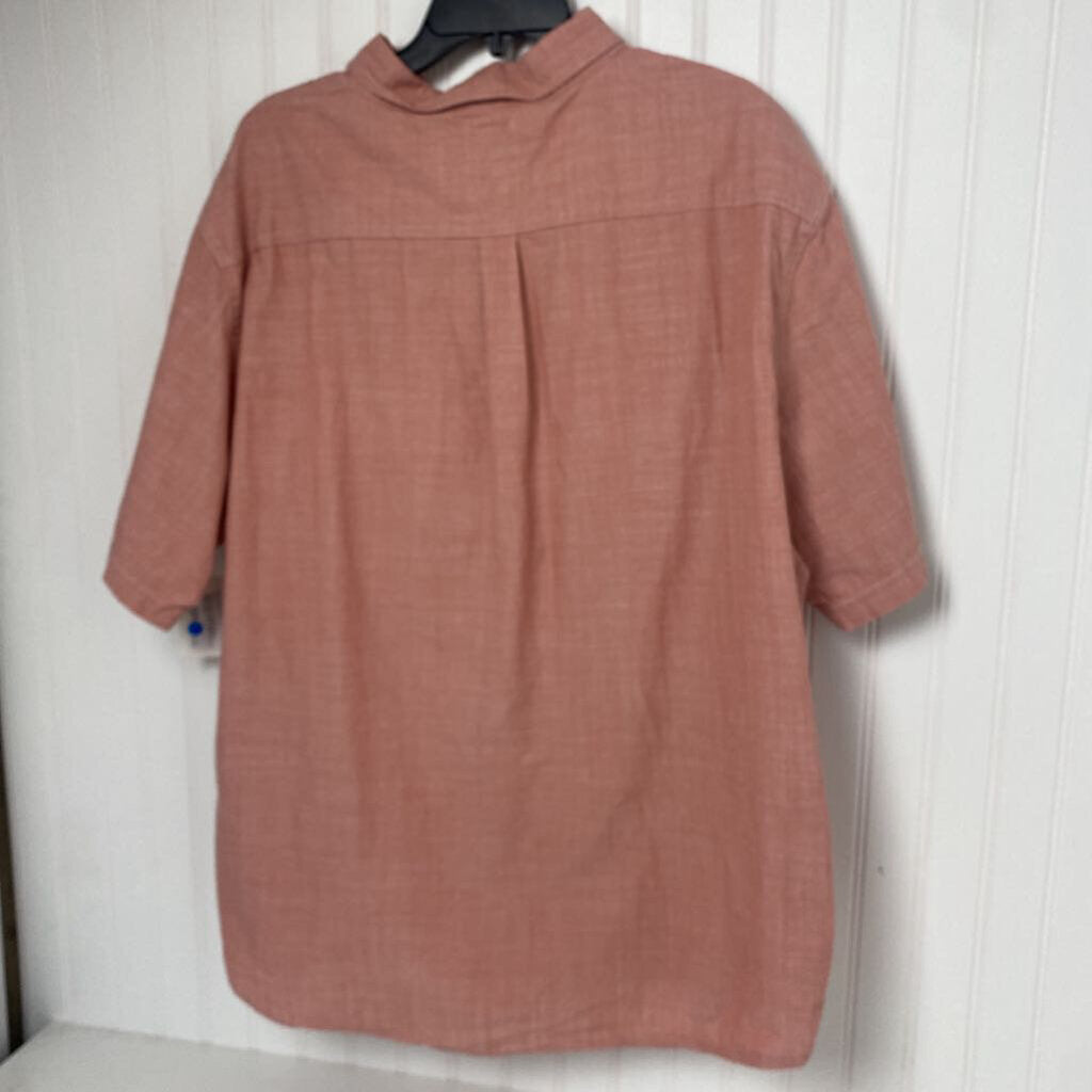 BUTTON UP SHIRT