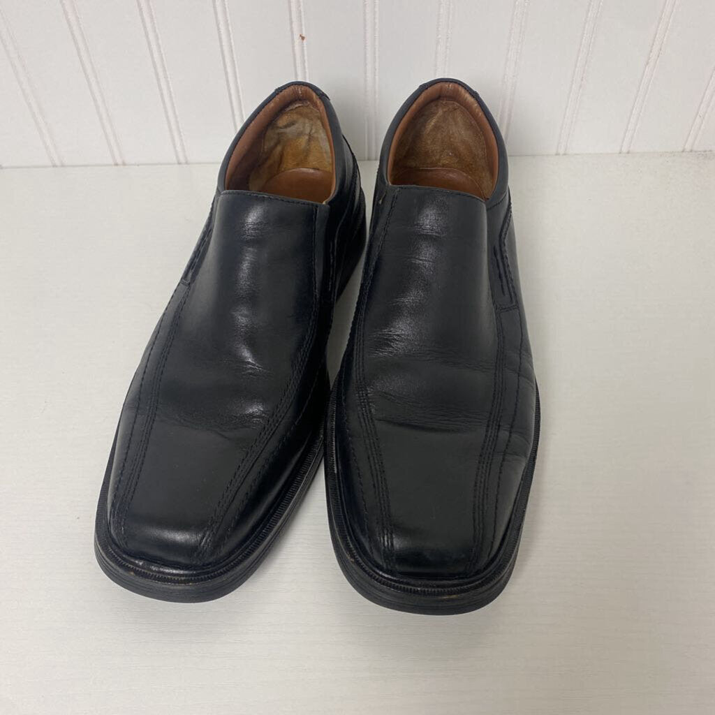 DRESS SHOES
