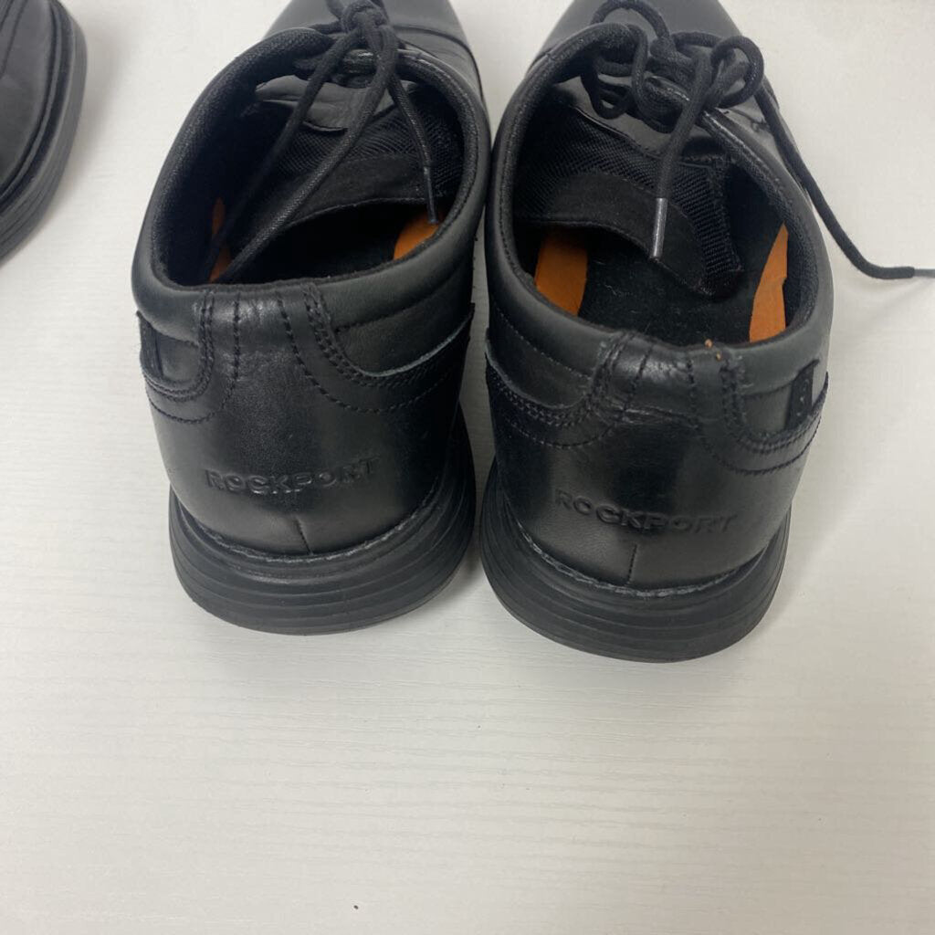 DRESS SHOES