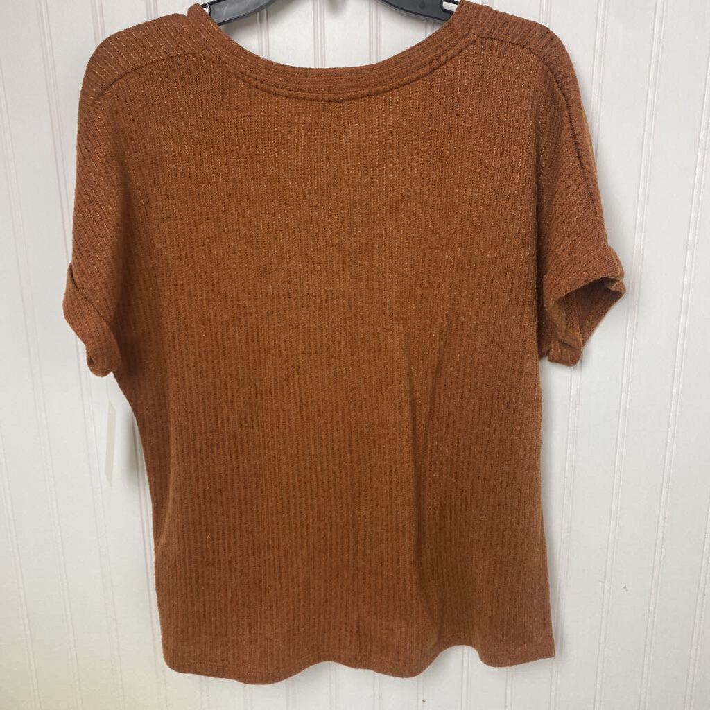 SHORT SLEEVE TOP