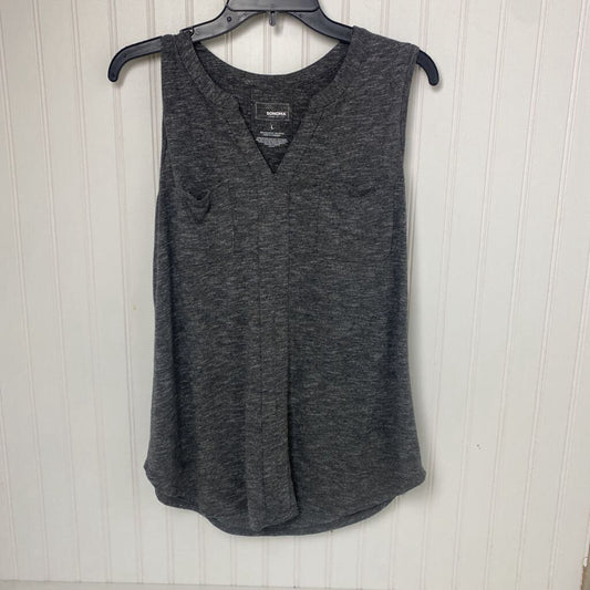 SLEEVLESS TOP
