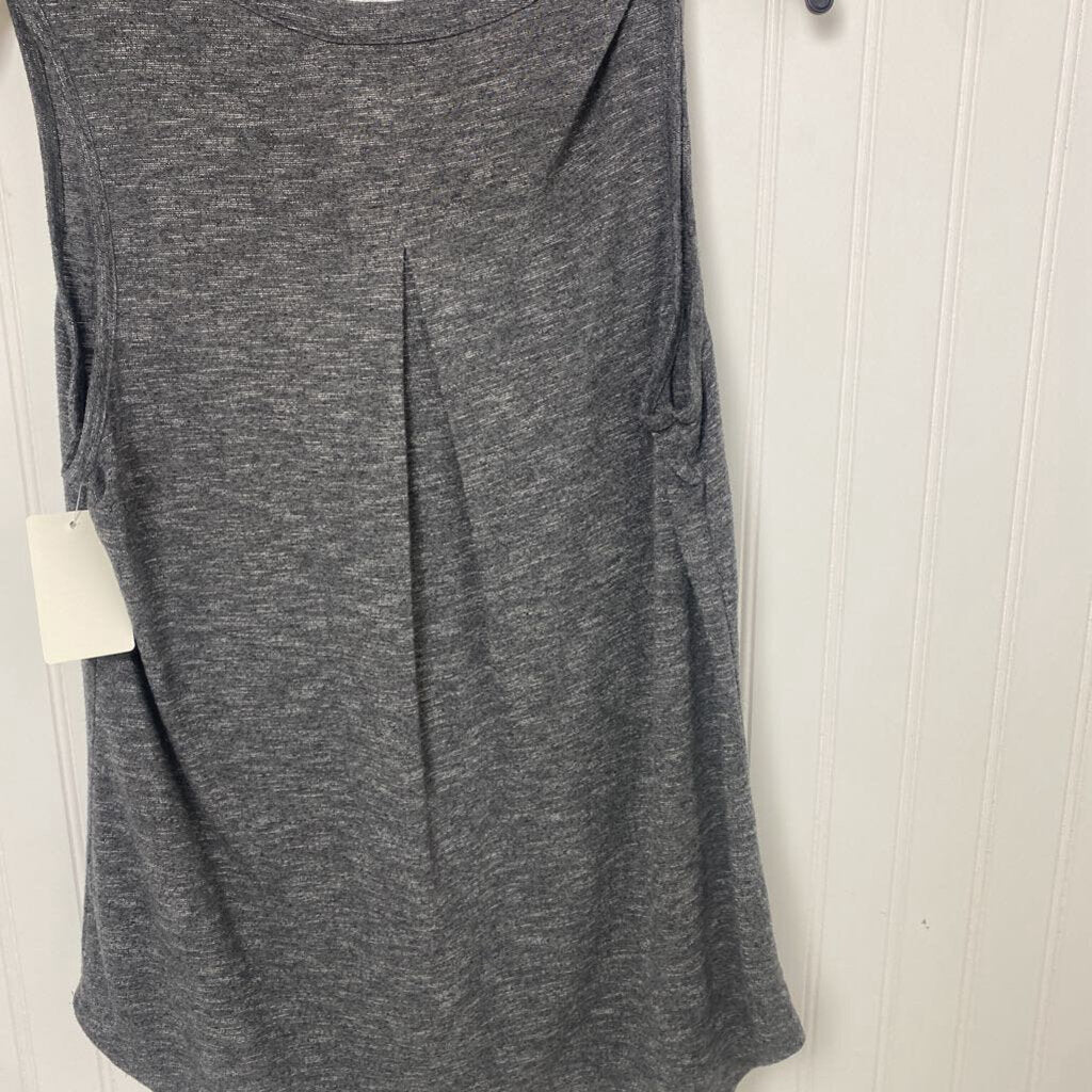 SLEEVLESS TOP