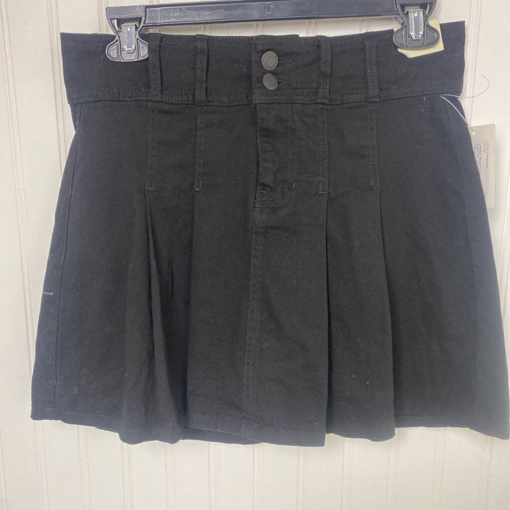 PLEATED SKORT