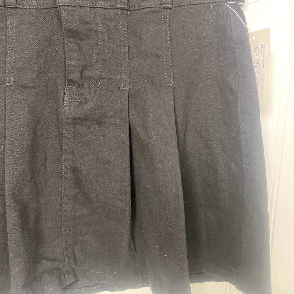 PLEATED SKORT