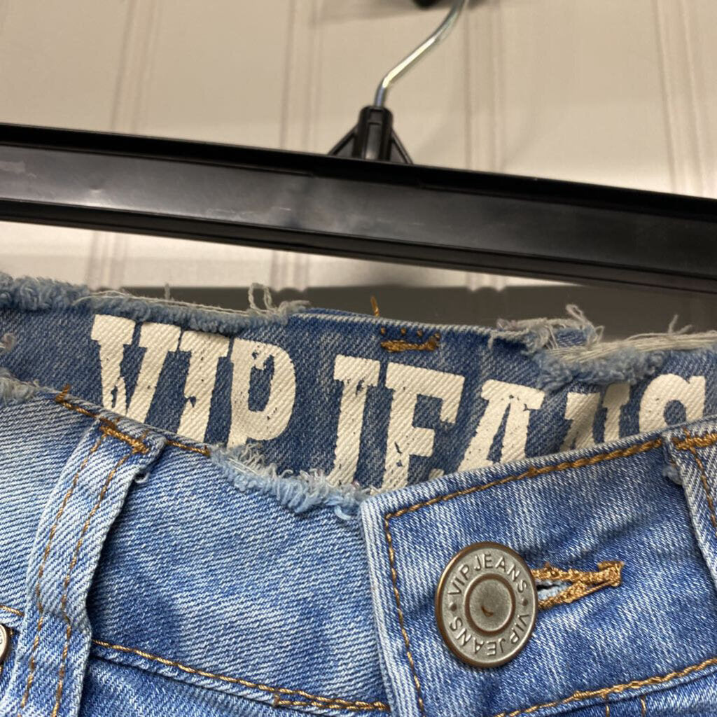 WIDE LEGGED JEANS