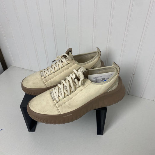 CREAM TENNIS SHOES