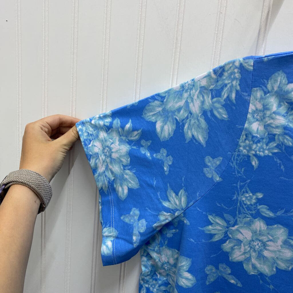 SHORT SLEEVED TOP