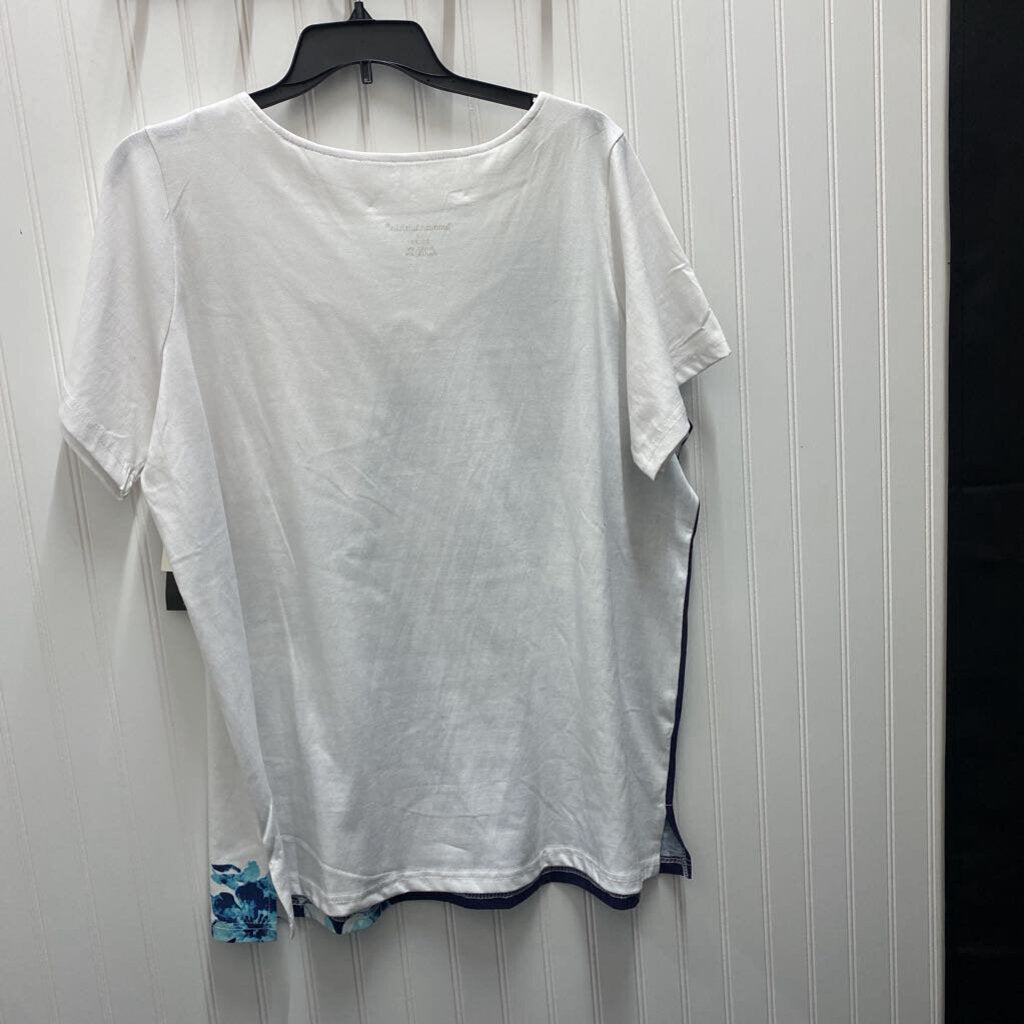 SHORT SLEEVED TOP